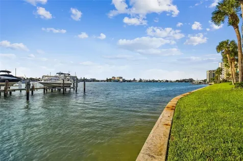 644 Island Way Clearwater FL 33767