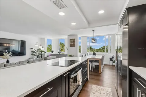 644 Island Way Clearwater FL 33767