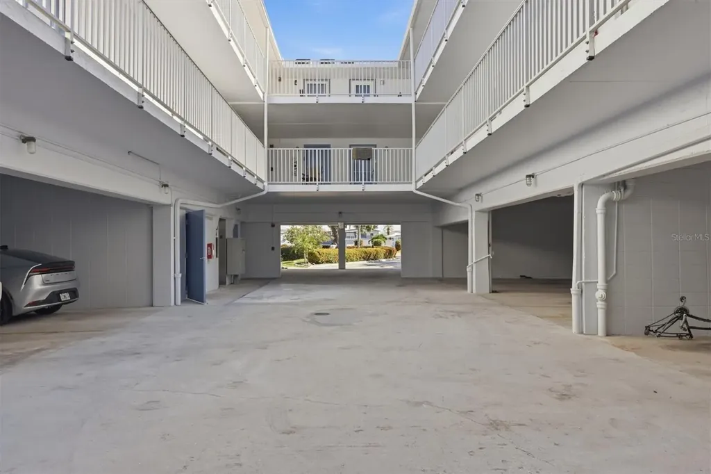 1714 69th Avenue W Bradenton FL 34207