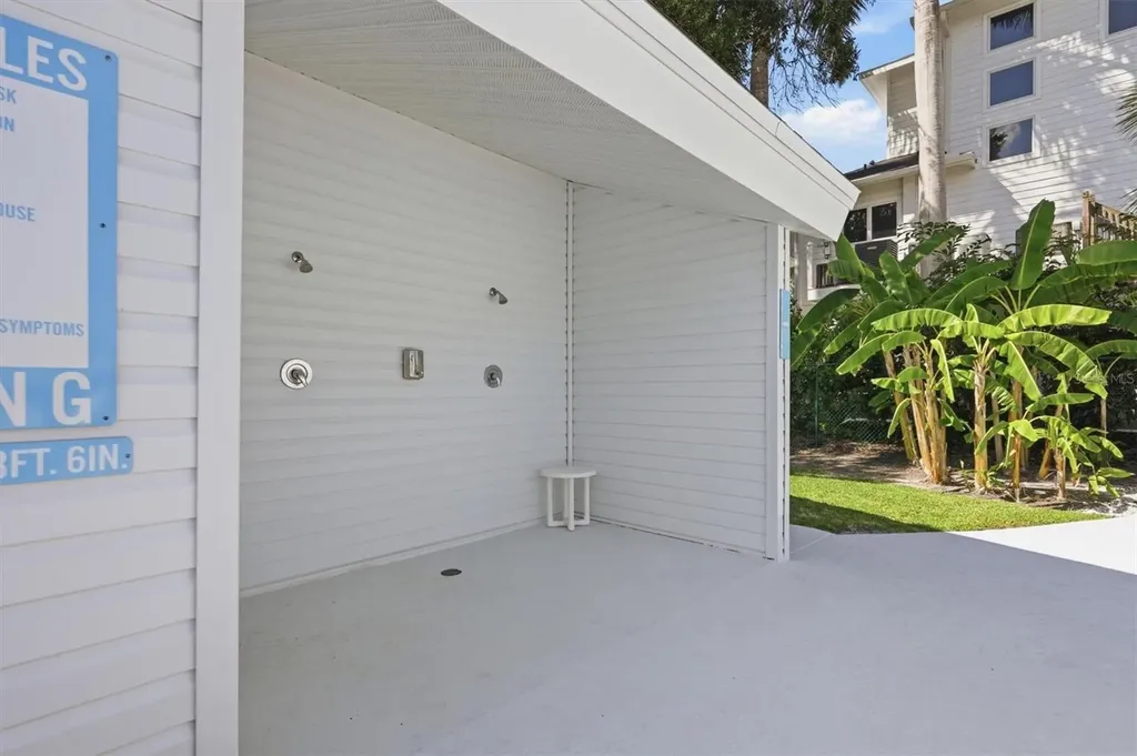 1714 69th Avenue W Bradenton FL 34207