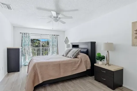 1714 69th Avenue W Bradenton FL 34207