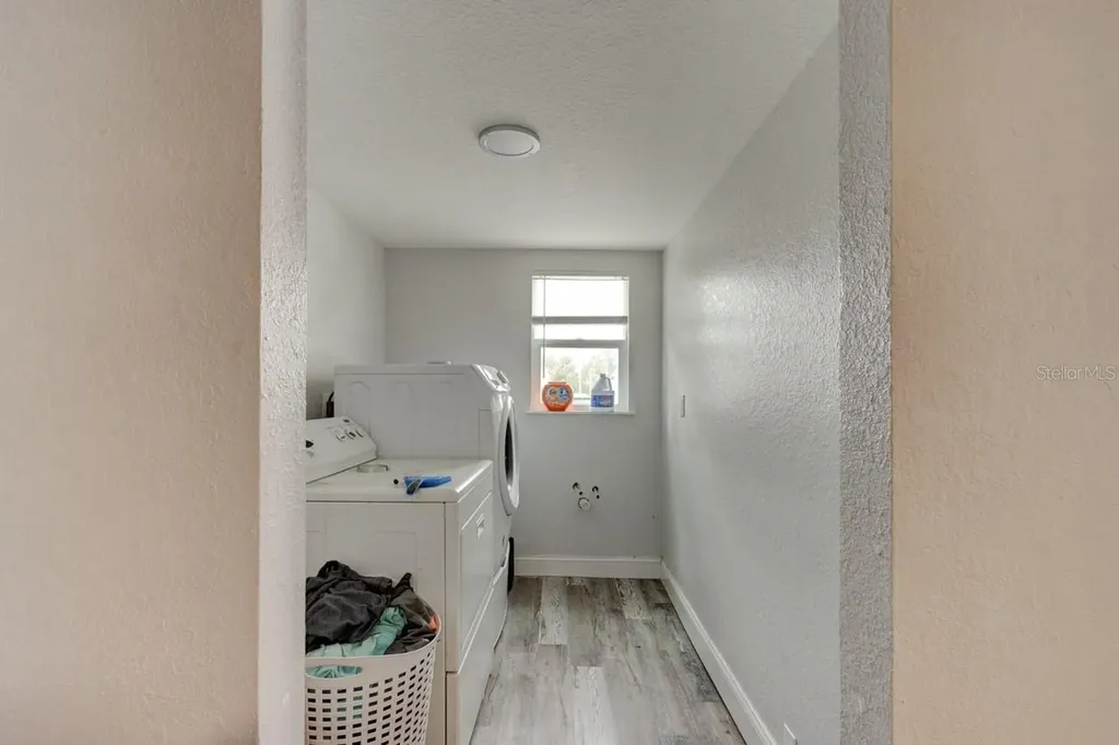 124 S Noble Daytona Beach FL 32118