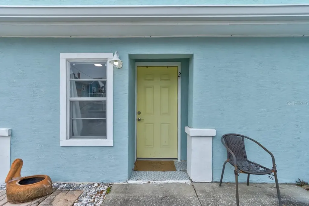 124 S Noble Daytona Beach FL 32118