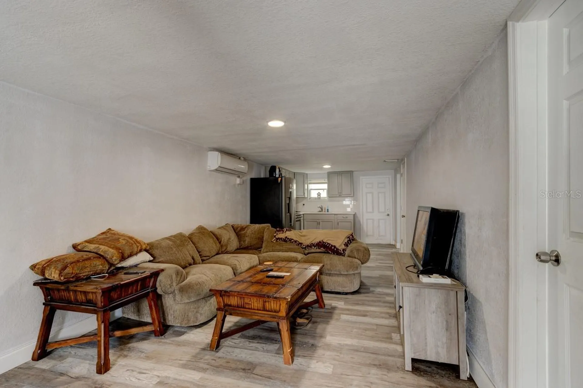 124 S Noble Daytona Beach FL 32118