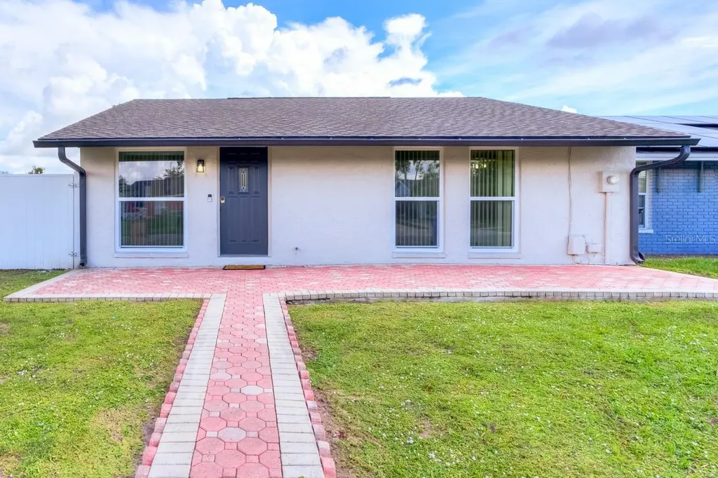 8541 Briar Grove Circle Tampa FL 33615