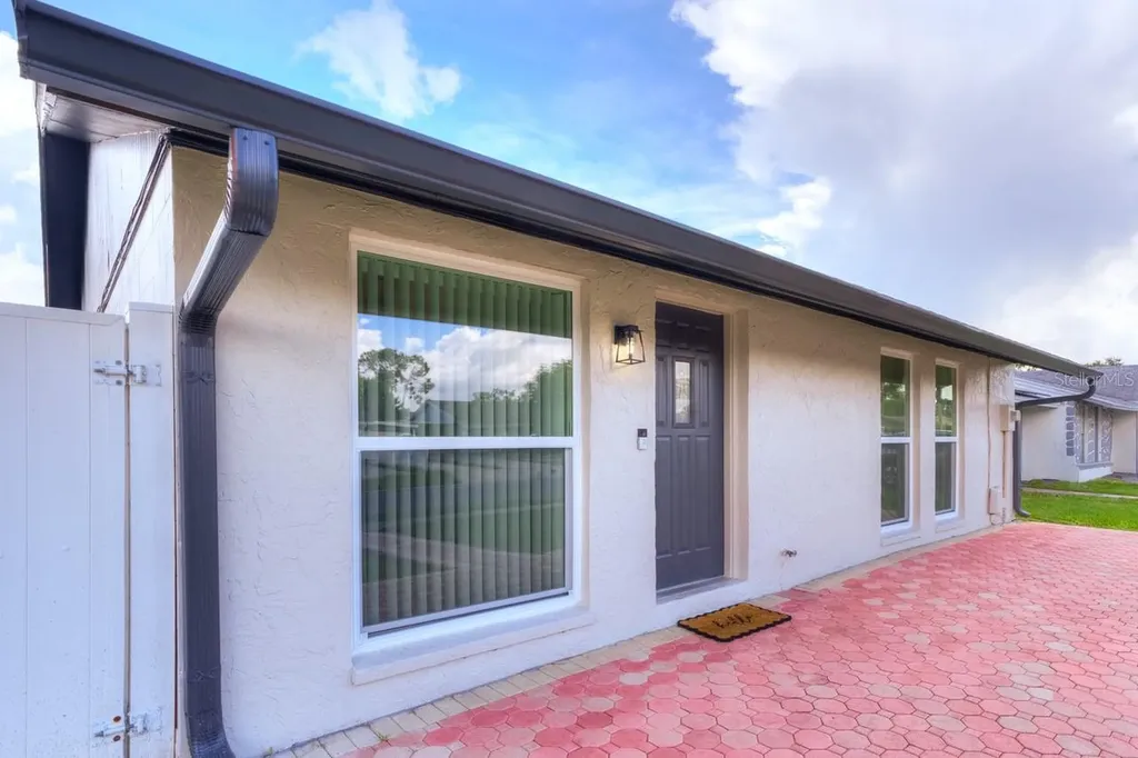 8541 Briar Grove Circle Tampa FL 33615