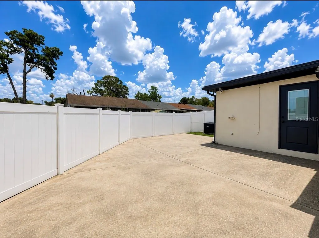 8541 Briar Grove Circle Tampa FL 33615