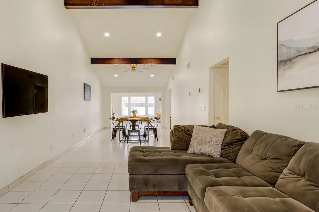 8541 Briar Grove Circle Tampa FL 33615