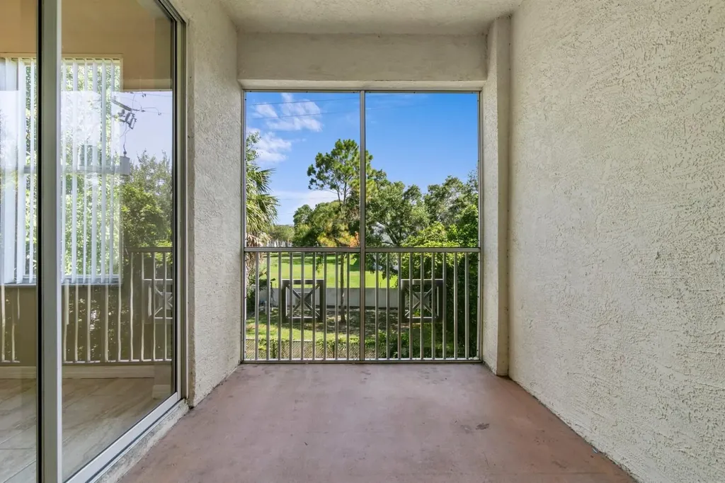 5039 Sunridge Palms Drive Tampa FL 33617