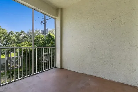5039 Sunridge Palms Drive Tampa FL 33617
