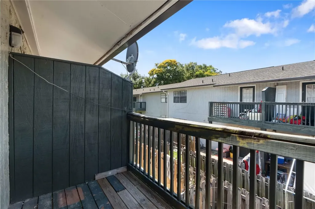 204 Pine Tulip Court Tampa FL 33612