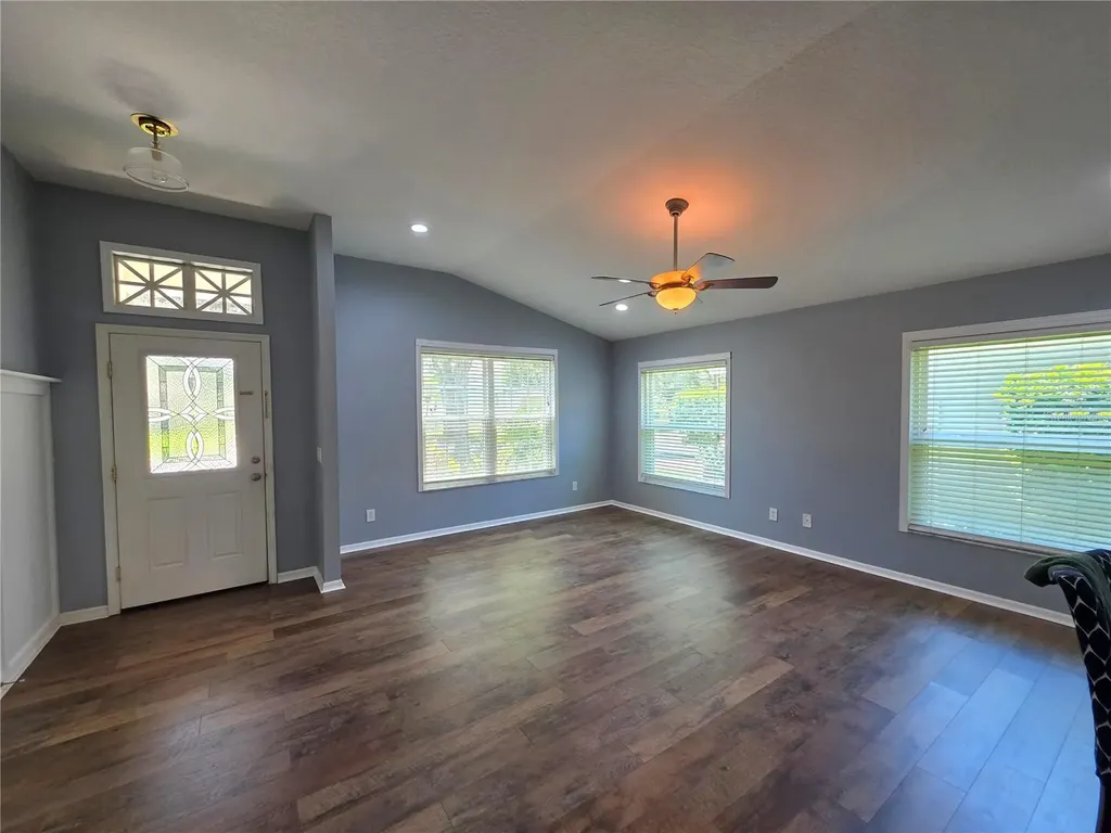806 Lesa Glen Place Brandon FL 33510