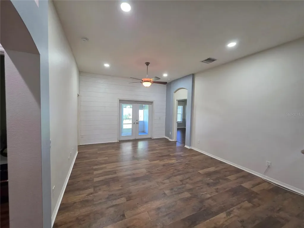 806 Lesa Glen Place Brandon FL 33510