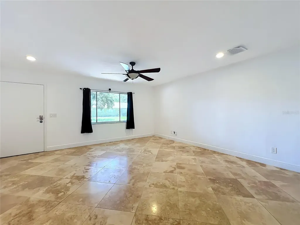 4510 Three Lakes Circle Orlando FL 32808