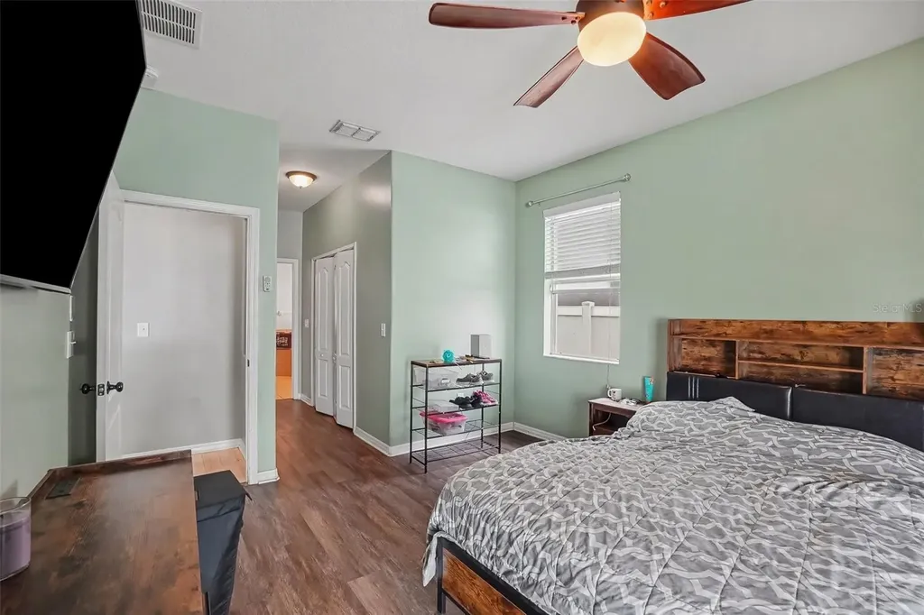 2130 Roanoke Springs Drive Ruskin FL 33570