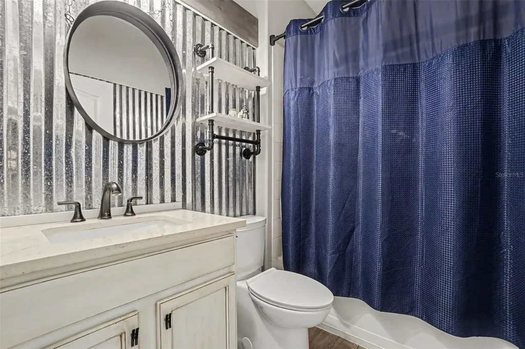 2130 Roanoke Springs Drive Ruskin FL 33570