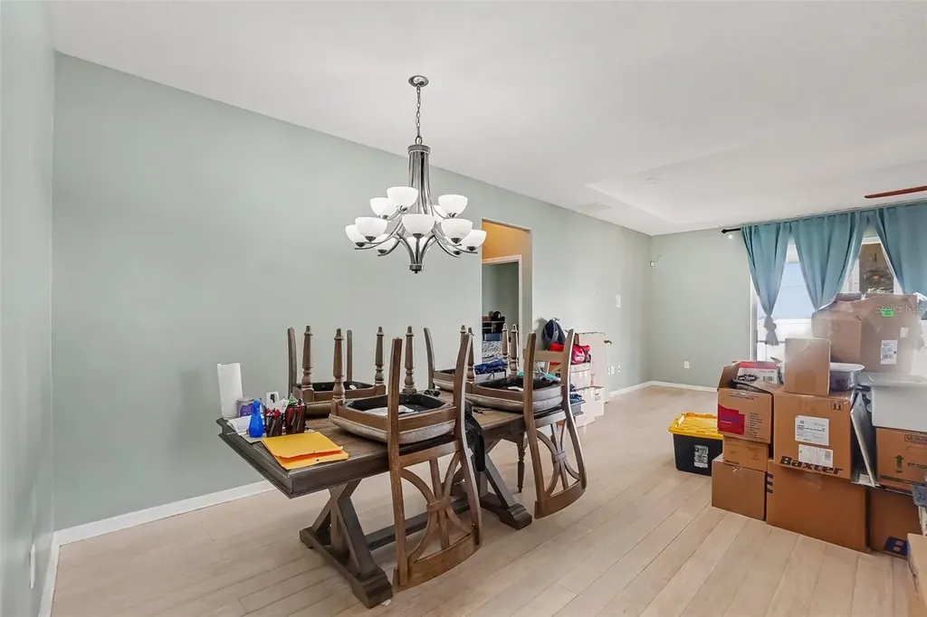2130 Roanoke Springs Drive Ruskin FL 33570