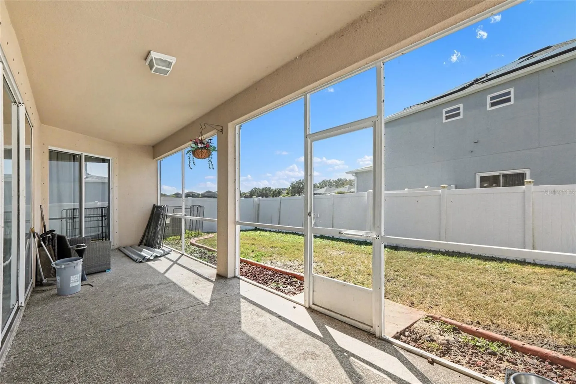 2130 Roanoke Springs Drive Ruskin FL 33570
