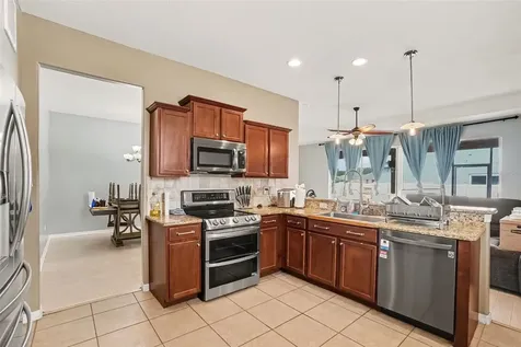 2130 Roanoke Springs Drive Ruskin FL 33570