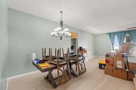 2130 Roanoke Springs Drive Ruskin FL 33570