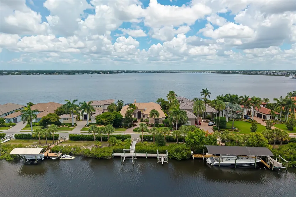 3803 Hawk Island Drive Bradenton FL 34208