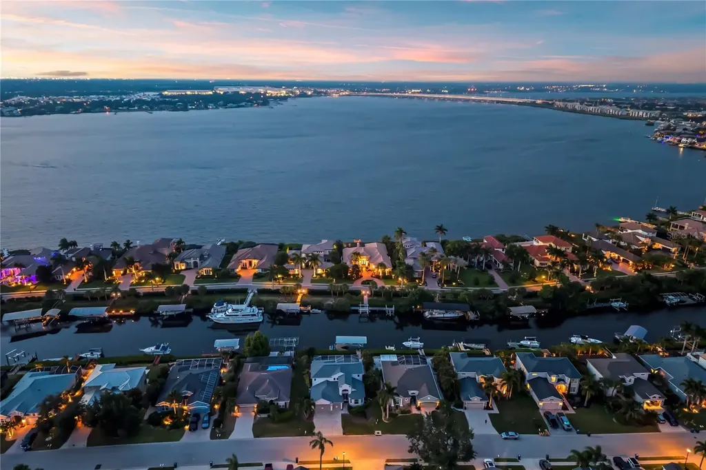 3803 Hawk Island Drive Bradenton FL 34208