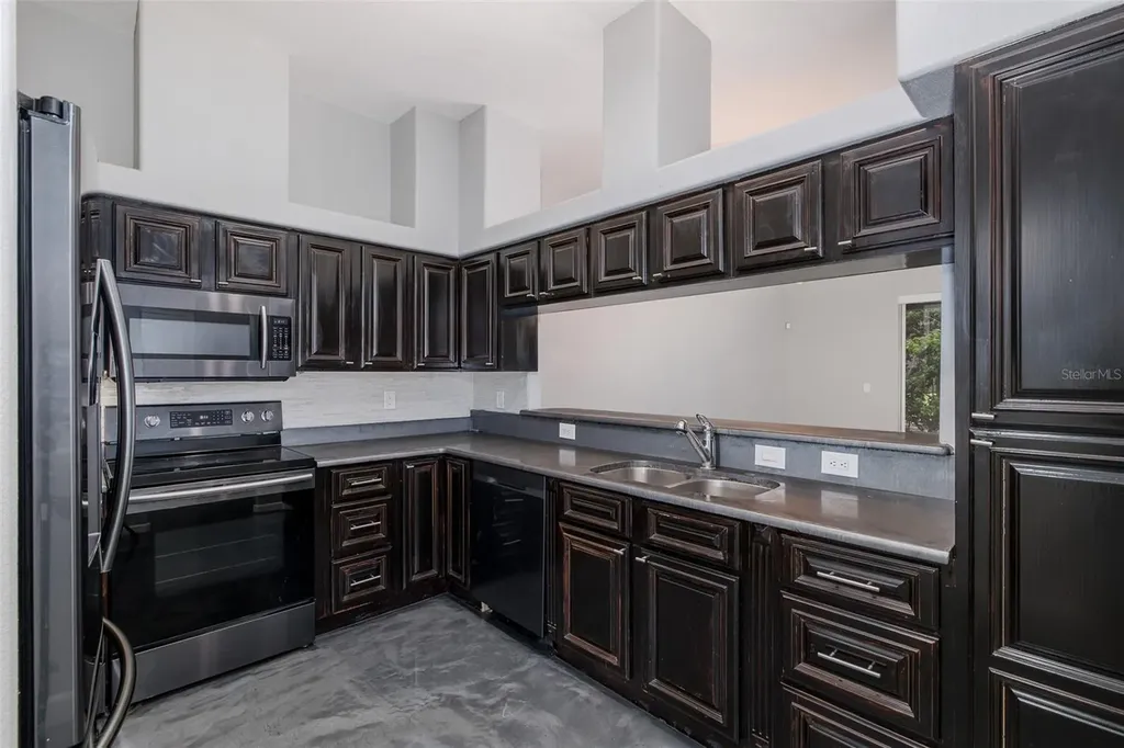 2989 Estancia Place Clearwater FL 33761
