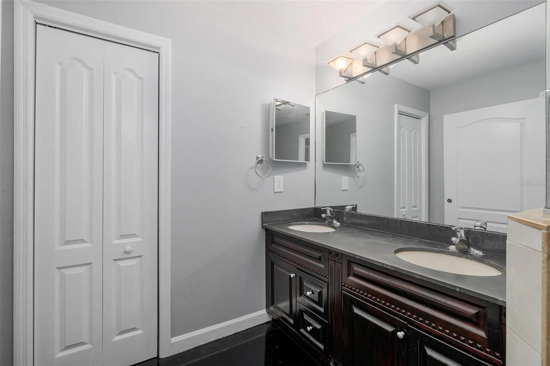 2989 Estancia Place Clearwater FL 33761
