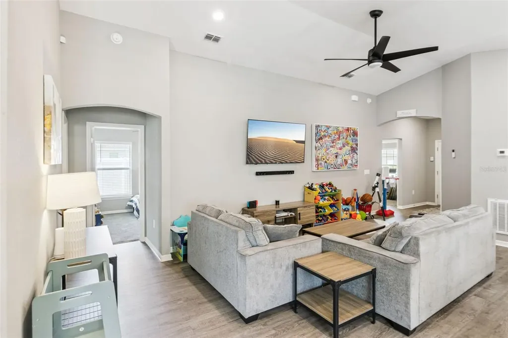 1087 Tropea Lane Auburndale FL 33823