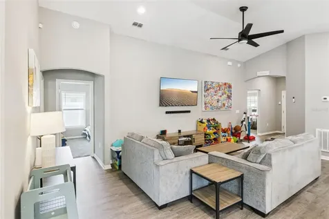 1087 Tropea Lane Auburndale FL 33823
