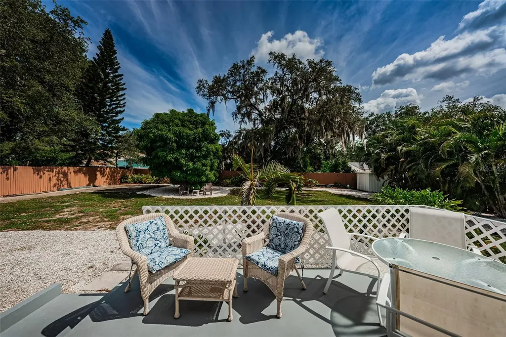 412 Pennsylvania Avenue Palm Harbor FL 34683