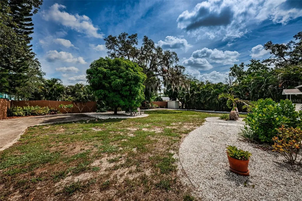 412 Pennsylvania Avenue Palm Harbor FL 34683