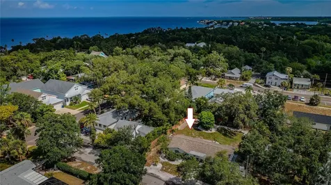 412 Pennsylvania Avenue Palm Harbor FL 34683