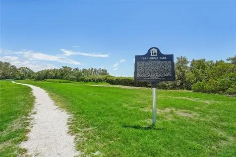 412 Pennsylvania Avenue Palm Harbor FL 34683