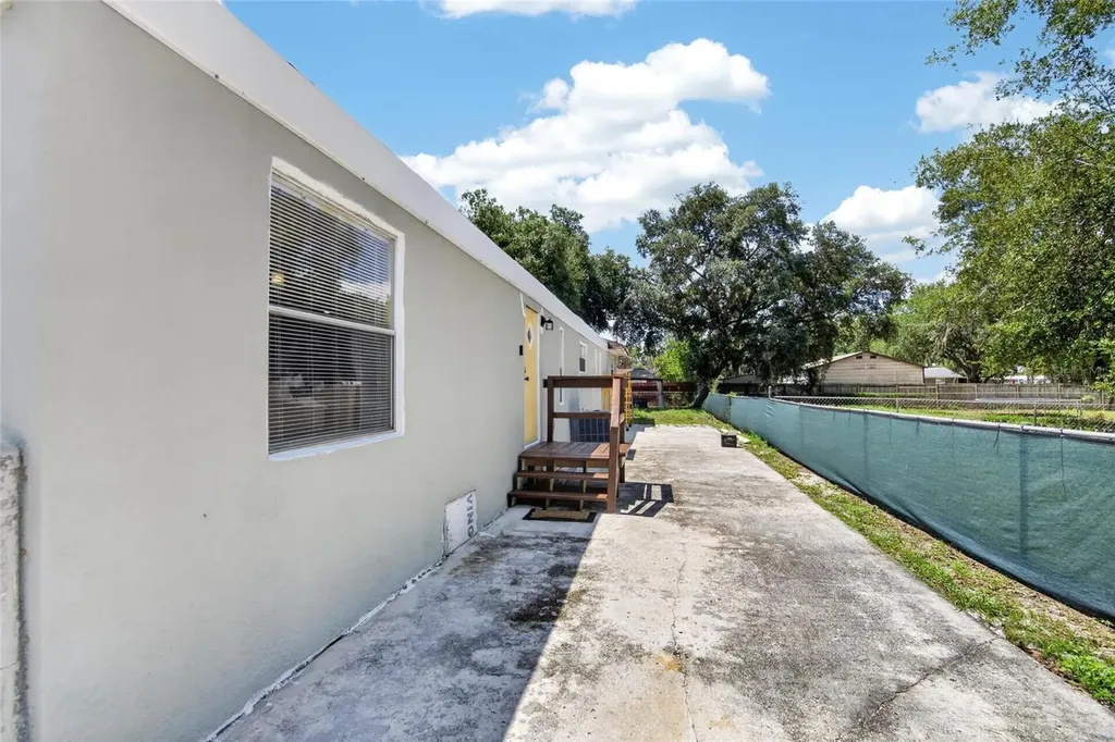 2715 Eaton Avenue Eaton Park FL 33840
