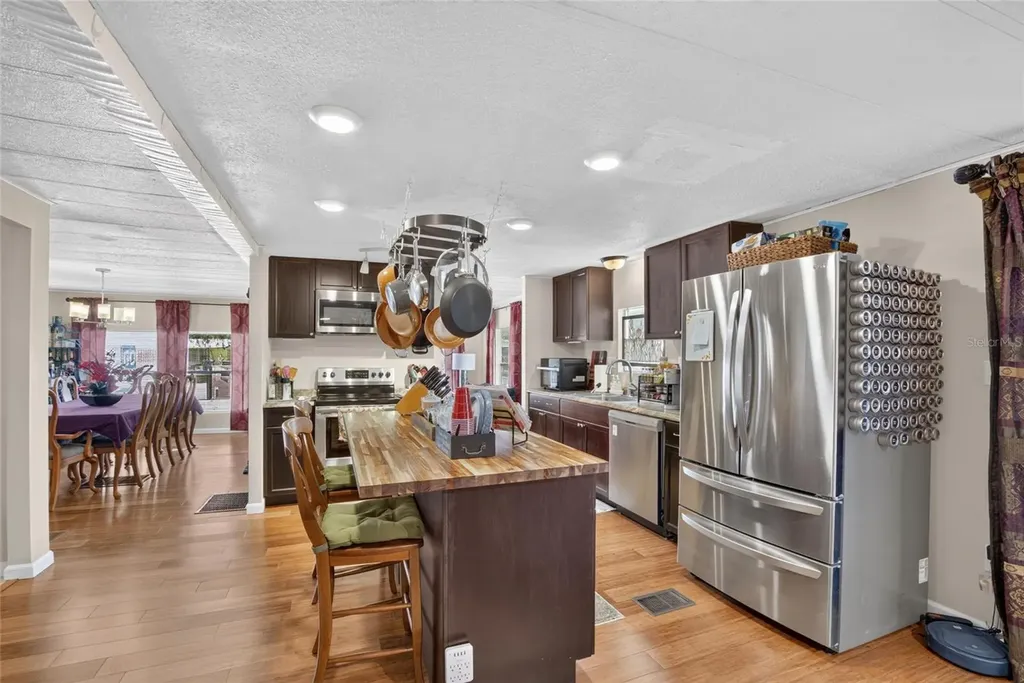 2715 Eaton Avenue Eaton Park FL 33840