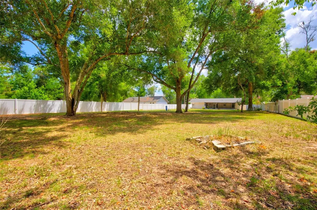 27 Cedar Trace Ocala FL 34472