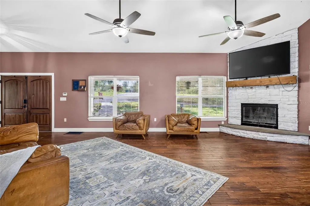 4243 Nancy Creek Boulevard Brooksville FL 34602
