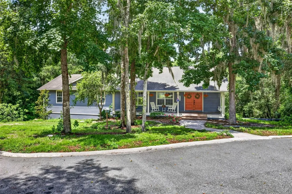 4243 Nancy Creek Boulevard Brooksville FL 34602