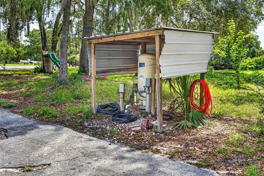4243 Nancy Creek Boulevard Brooksville FL 34602
