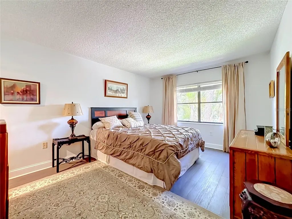 425 30th Avenue W Bradenton FL 34205