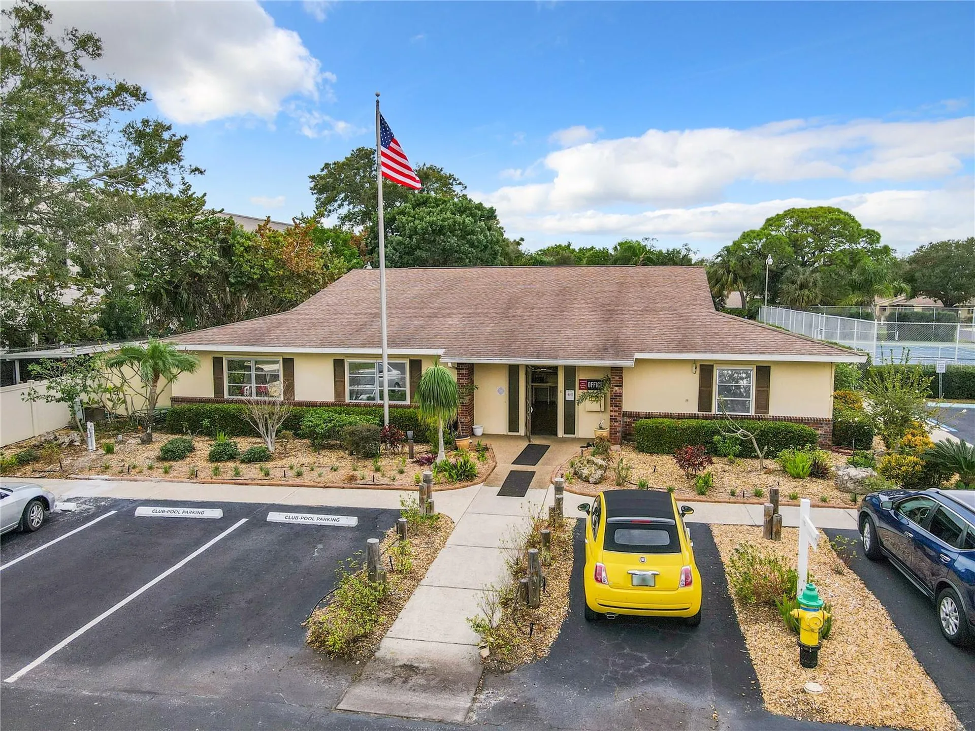 425 30th Avenue W Bradenton FL 34205