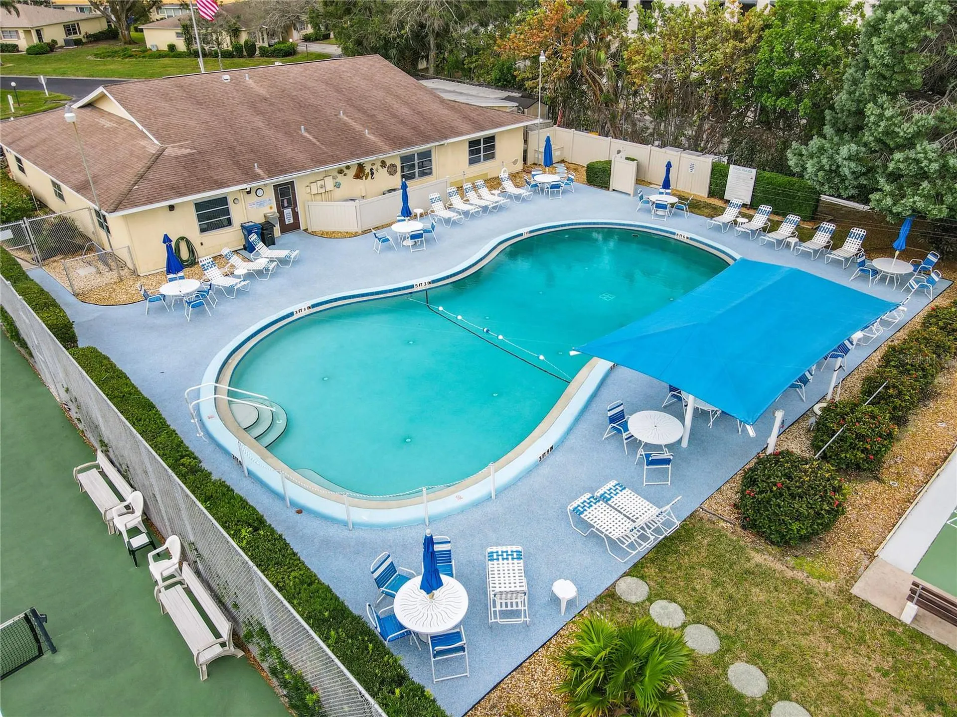 425 30th Avenue W Bradenton FL 34205