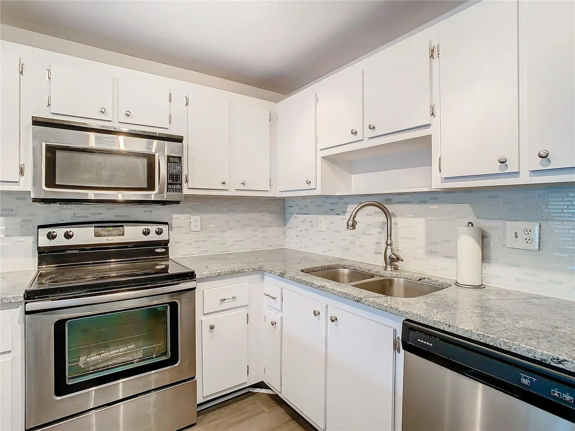 425 30th Avenue W Bradenton FL 34205