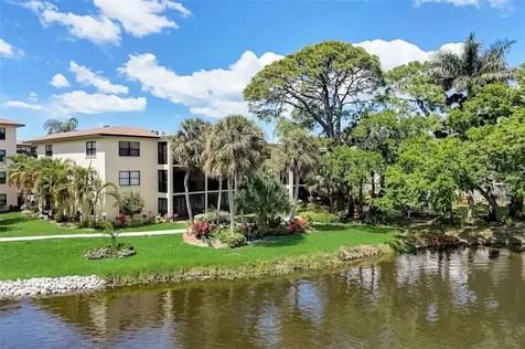 425 30th Avenue W Bradenton FL 34205