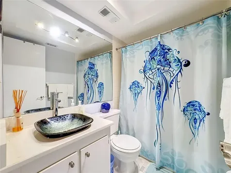 425 30th Avenue W Bradenton FL 34205