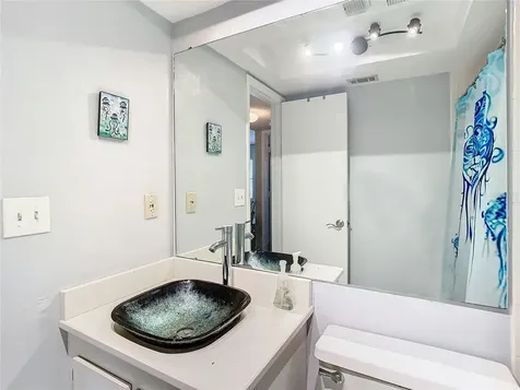 425 30th Avenue W Bradenton FL 34205