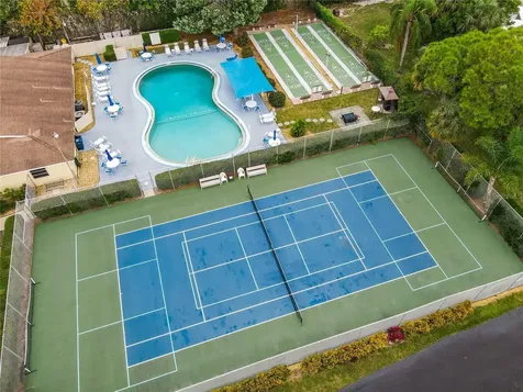 425 30th Avenue W Bradenton FL 34205