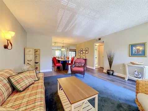 425 30th Avenue W Bradenton FL 34205