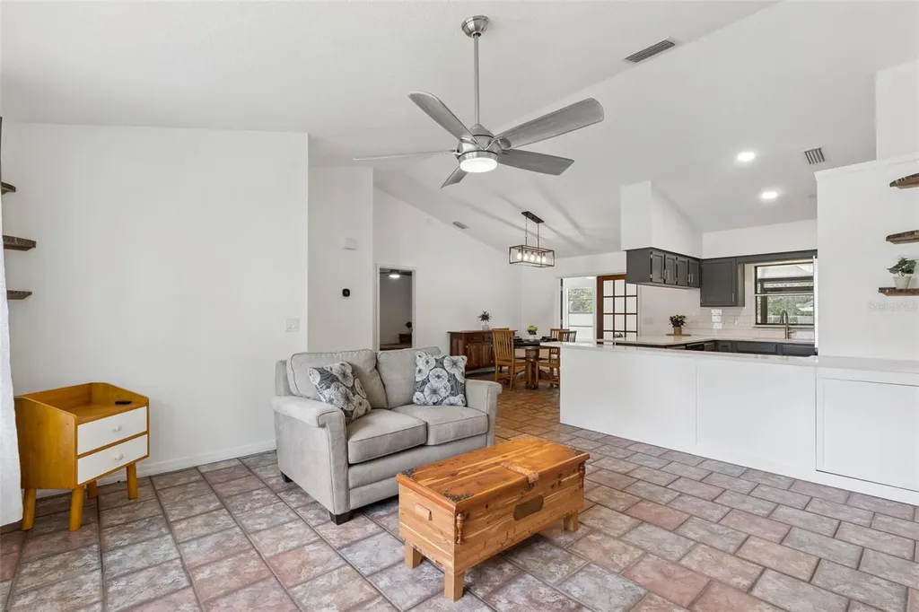 125 Donna Circle Sanford FL 32773